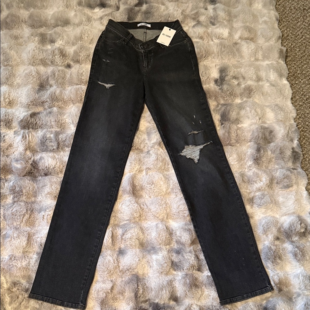 Stylish Black Distressed Women’s Jeans V-front high back. LONG!!!!